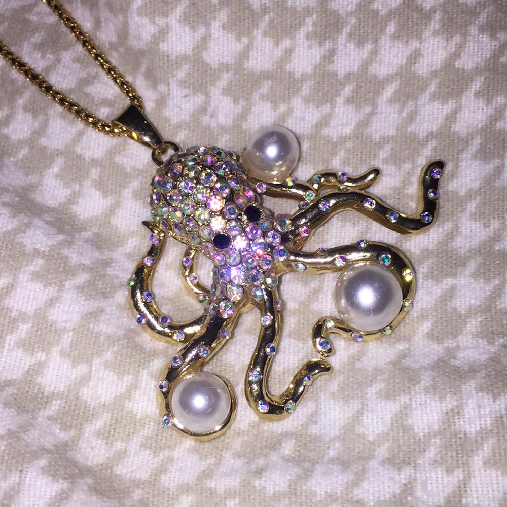 Betsey octopus
